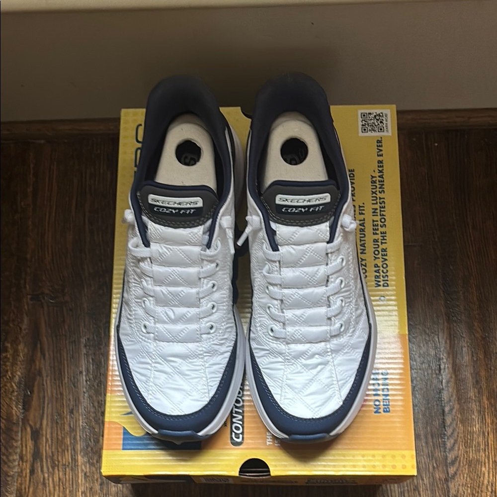 Skechers White and Blue Athletic Shoes with Mesh Upper